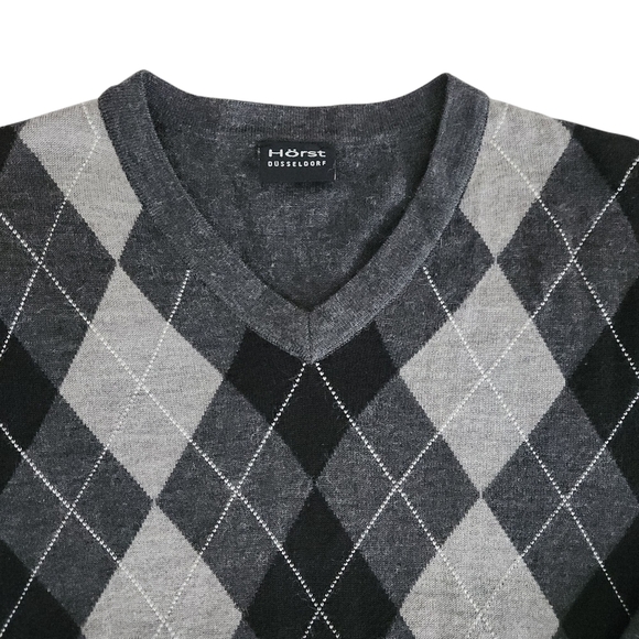Hörst Dusseldorf Argyle V-Neck Sweater merino blend– Medium - Picture 3 of 12